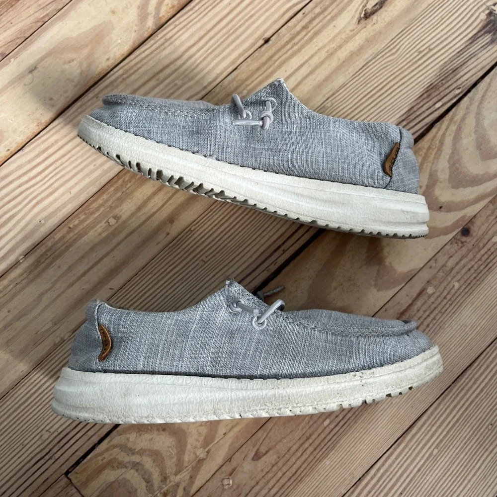 Hey Dude Wendy Youth Grey Linen Slip On Loafer Size K12 comfort casual 130123090